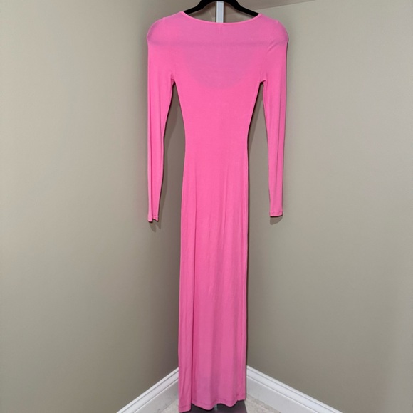 Skims Soft Lounge Long Sleeve Maxi Dress in Bubble Gum Pink size XXS - Picture 3 of 6
